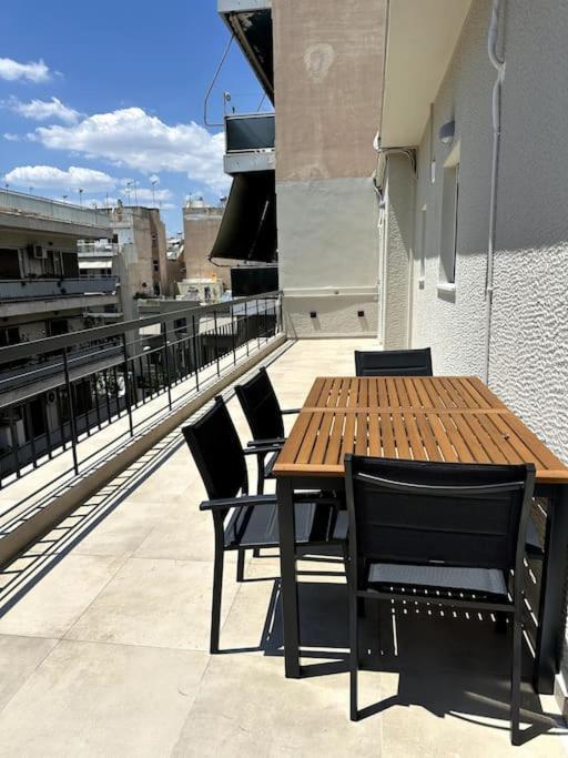 Appartement Luxury Penthouse In Pagrati à Athènes Extérieur photo