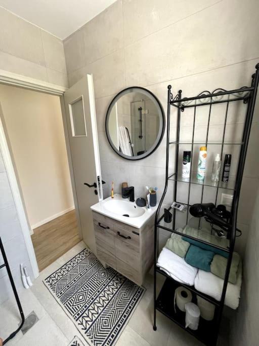 Appartement Luxury Penthouse In Pagrati à Athènes Extérieur photo